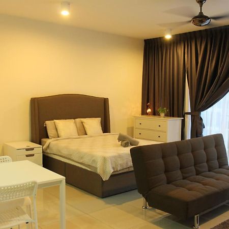 Studio Room Next To Sccc At Trefoil Setia Alam For 2-4 Pax Buitenkant foto